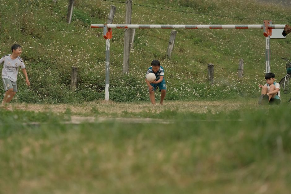 Los beneficios del deporte diario para niños y cómo empezar